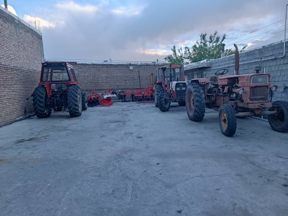 خرید و فروش انواع تراکتور و ادوات کشاورزی اسماعیل پور در پیرانشهر